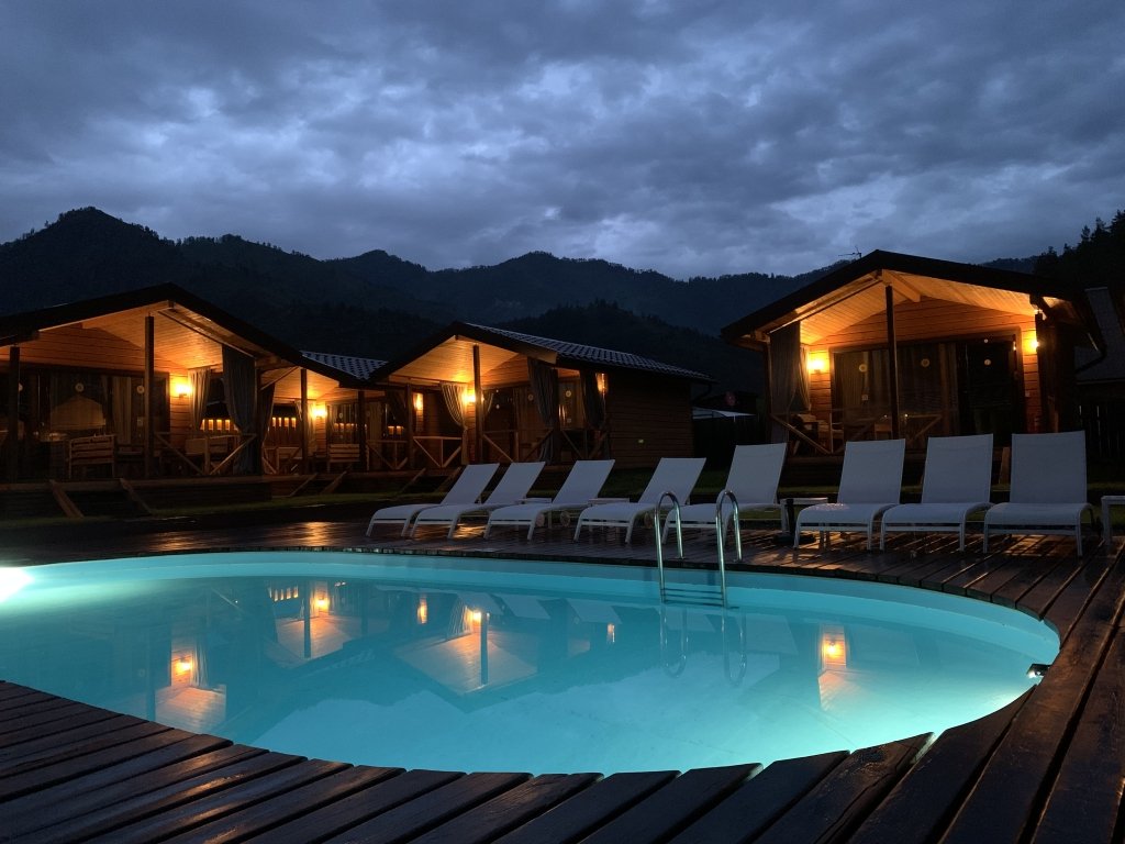 База отдыха Chalet Flora, Горный Алтай (Республика Алтай), Чемал село Узнезя Чемальский район Чемал