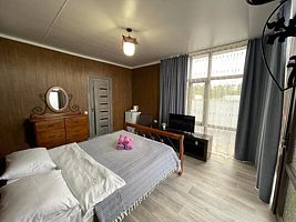 Двухместный коттедж с красивым видом из окна двуспальная кровать, База отдыха Островок, село Акши