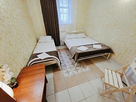 3-х местный стандарт на цокольном этаже, Гостевой дом Элегант, Витязево