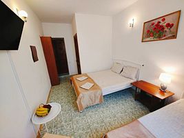 4-х местный стандарт на цокольном этаже, Гостевой дом Элегант, Витязево