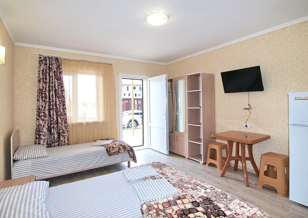 Люкс 3-местный 1-комнатный (с кухней и отоплением)