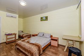 Стандарт 2-3-местный 1-комнатный, База отдыха Верона, Кирилловка