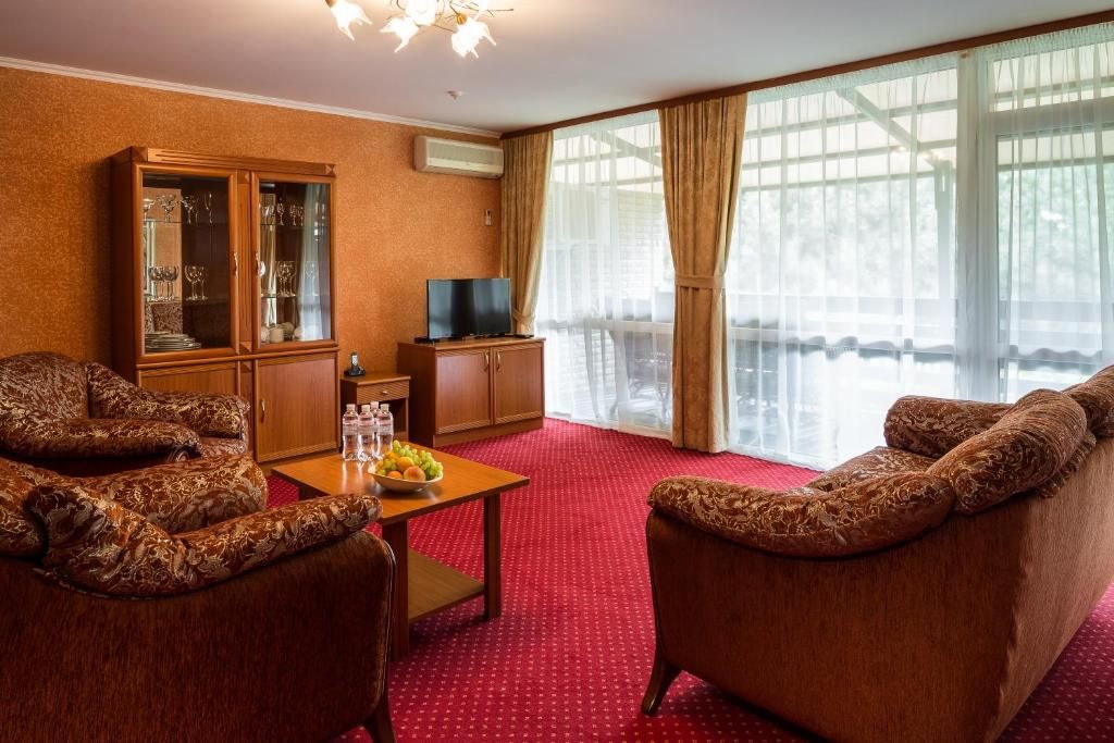 Президентский 4-местный 3-комнатный