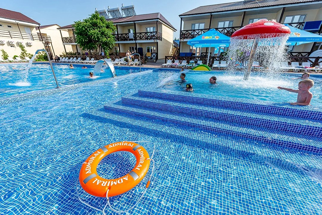 Бассейн | Адмирал (Кирилловка), Запорожская область