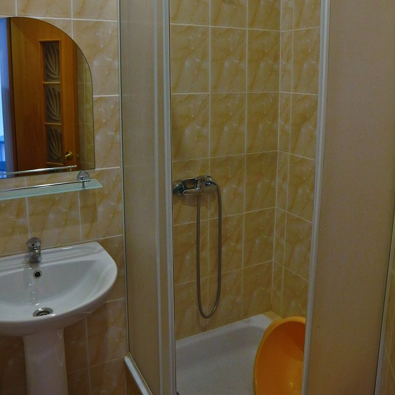 Стандартный 3-местный (с балконом и креслом)