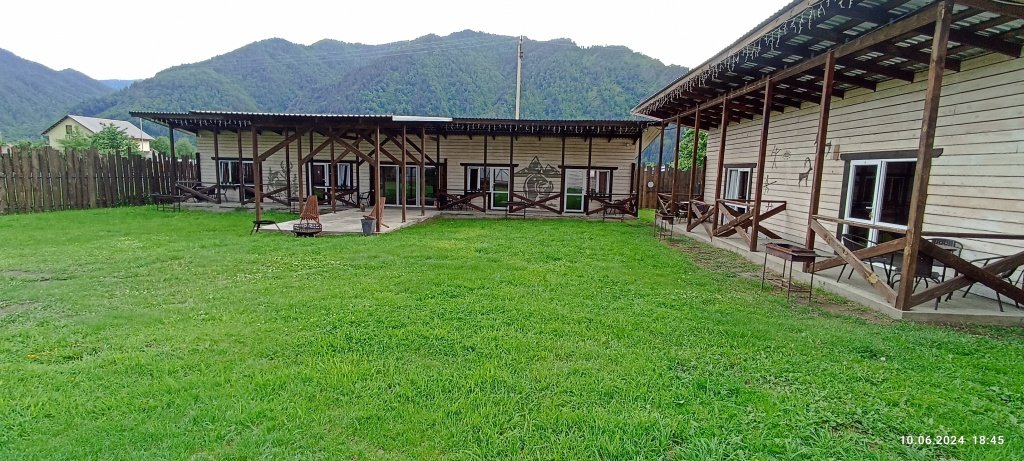 Кемпинг Усадьба Ель, Чемал, Горный Алтай (Республика Алтай)