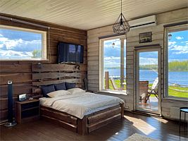 Панорамный дом BROWN с видом на озеро и лес, База отдыха Chuchemlya eco village, деревня Чучемля