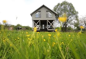 Большой дом GREY с тремя спальнями, База отдыха Chuchemlya eco village, деревня Чучемля