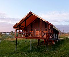 Трёхместный номер Superior с балконом и с красивым видом из окна, Глэмпинг Сплав стихий, Новосиль