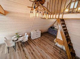 Двухместный коттедж двуспальная кровать, Глэмпинг Хат Хаус, Александрия