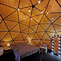 Двухместный Геокупол с красивым видом из окна двуспальная кровать, Кемпинг Язёвка, Переславль-Залесский