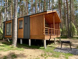 Четырёхместный номер Superior с балконом и с красивым видом из окна, Глэмпинг Велино , деревня Ореховцы