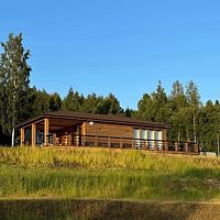 Коттедж c 1 комнатой с балконом, База отдыха Севера, поселок Сяпся