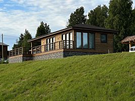 Коттедж с 2 комнатами с балконом и с красивым видом из окна, База отдыха Севера, поселок Сяпся