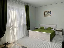 Трёхместный номер Стандартный №9 с балконом и с красивым видом из окна, Гостевой дом Алания, Домбай