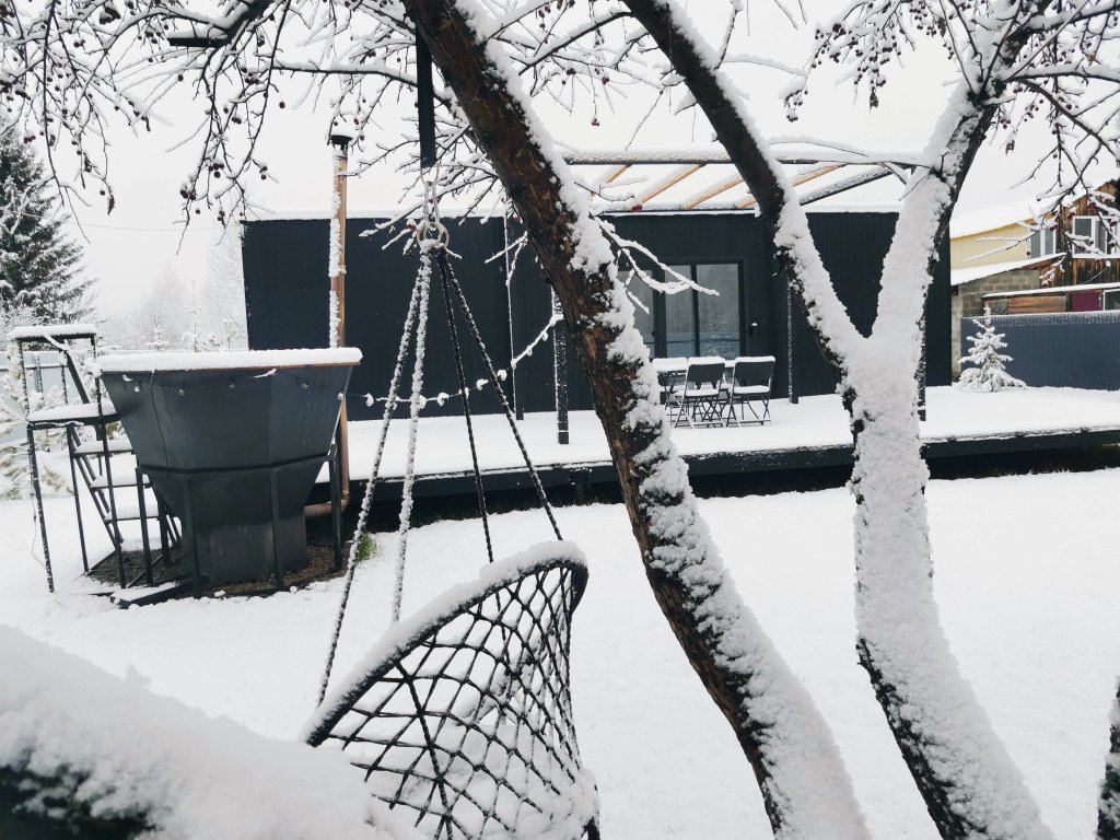 Глэмпинг Black House, Тюменская область: фото 2