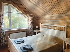 Шестиместный коттедж с 3 комнатами, База отдыха Удачное место на Волге, Ржев