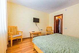 Двухместный номер Standard двуспальная кровать, База отдыха Порог неба, Ирафский район