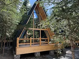 Дом в лесу Соло 6 с балконом и с красивым видом из окна, Дома в аренду У друзей, Теберда