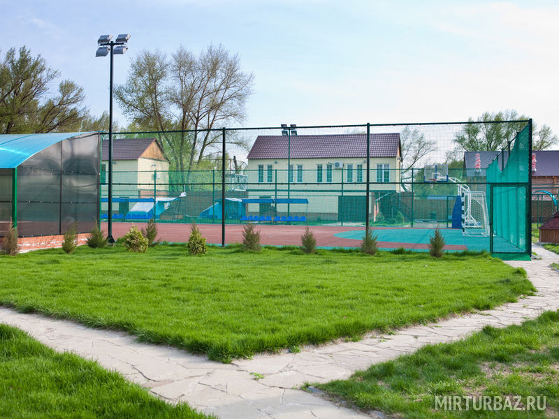 Спортивная площадка