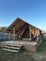 Трёхместный номер Deluxe с балконом, Глэмпинг В деревушке на опушке, поселок Колышлей