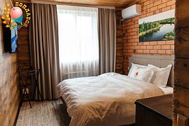 Двухместные апартаменты с балконом двуспальная кровать, База отдыха Поплавок , Волгодонск