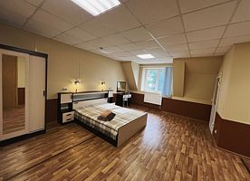 Двухместный номер Comfort № 34 с выходом на террасу с балконом двуспальная кровать, База отдыха Александровская, посёлок Мамонтовка