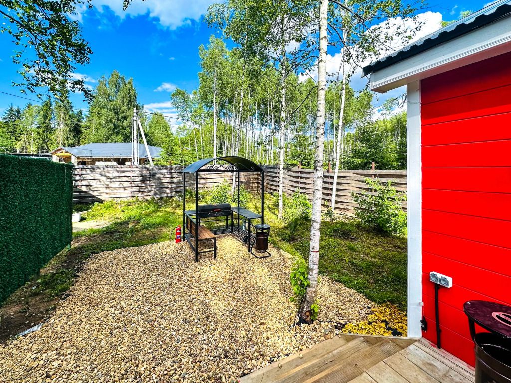 Красный домик в лесу на Живописной улице, Московская область: фото 3