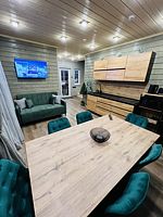 Шестиместные апартаменты с балконом и с красивым видом из окна, База отдыха Горница, Архыз