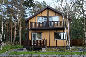 Коттедж с 2 комнатами с балконом и с красивым видом из окна, Гостевые дома Озерная 38, Приозерский район
