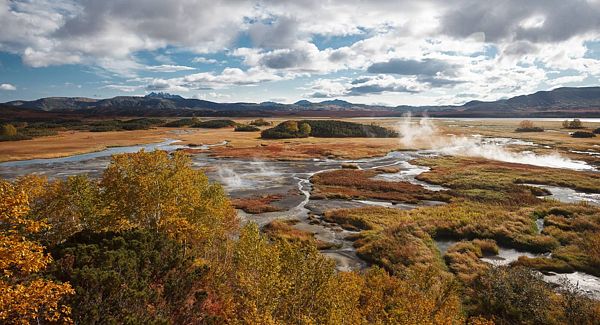 Кальдера вулкана Узон