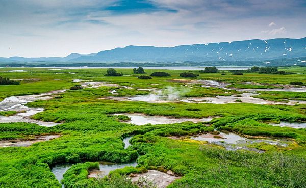 Кальдера вулкана Узон