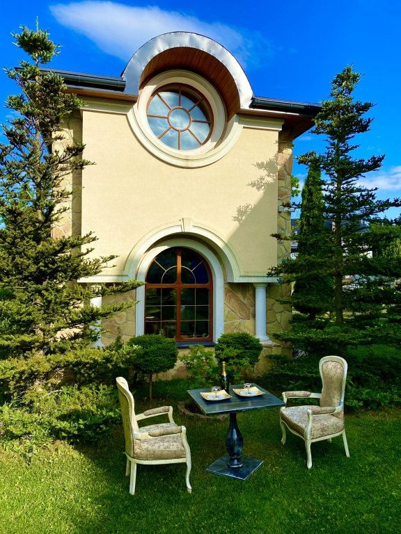 Бутик-отель Aston Martin Tower Art, Московская область, Истринский район Снегири поселок Истра деревня Красновидово Дедовск Истринский район Красногорский район Звенигород село Петрово-Дальнее поселок Горки-10 село Рождествено