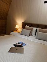 Двухместное бунгало Comfort двуспальная кровать, Глэмпинг Loko Glamp, Минино