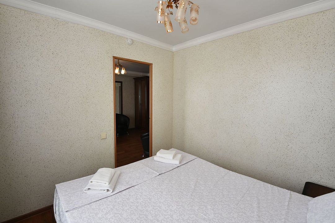 Делюкс 2-местный 2-комнатный (c балконом)