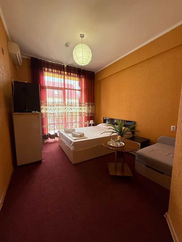 Стандартный 3-местный (с балконом)