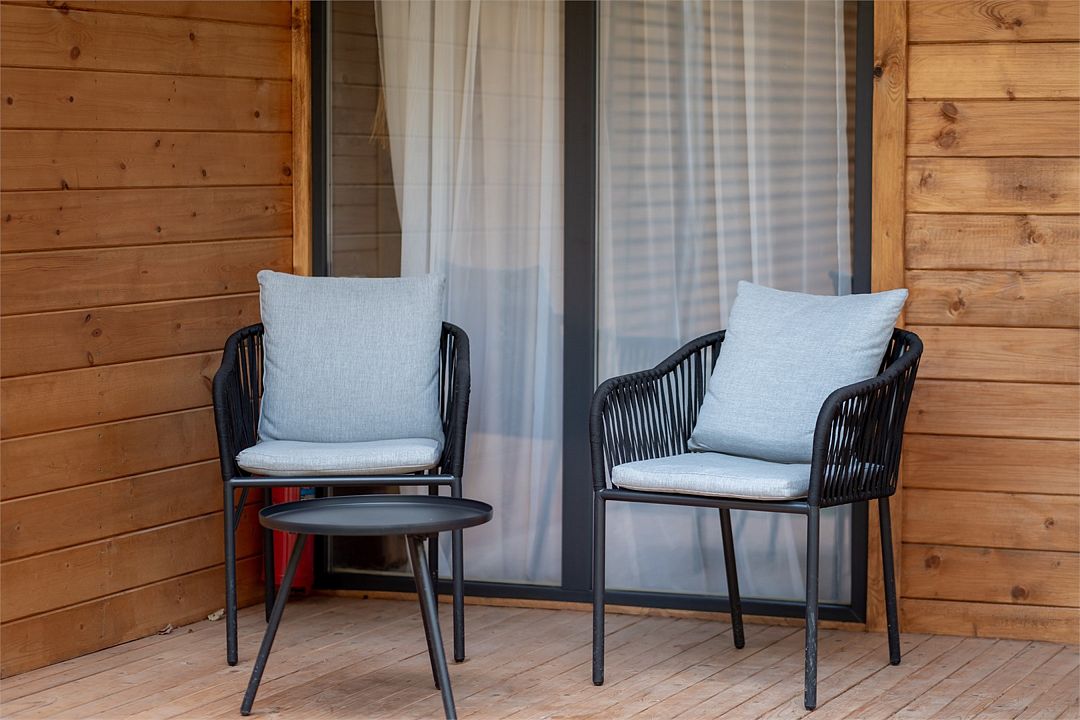 Коттедж 4-местный 2-комнатный (вид на лес)