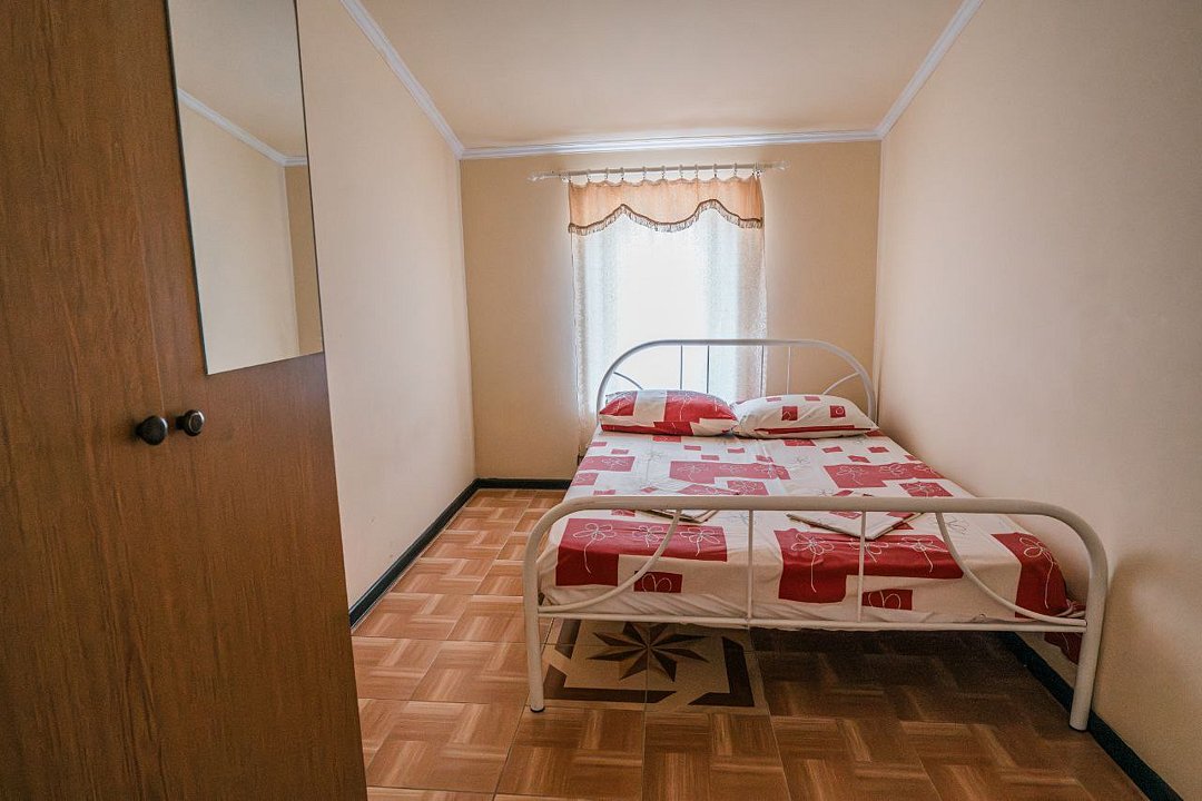 Эконом 2-местный (с большой кроватью)