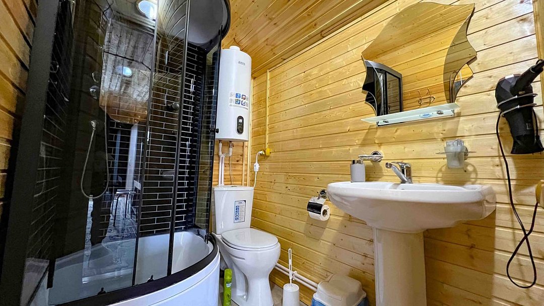 Дом 5-местный 2-комнатный (с террасой)