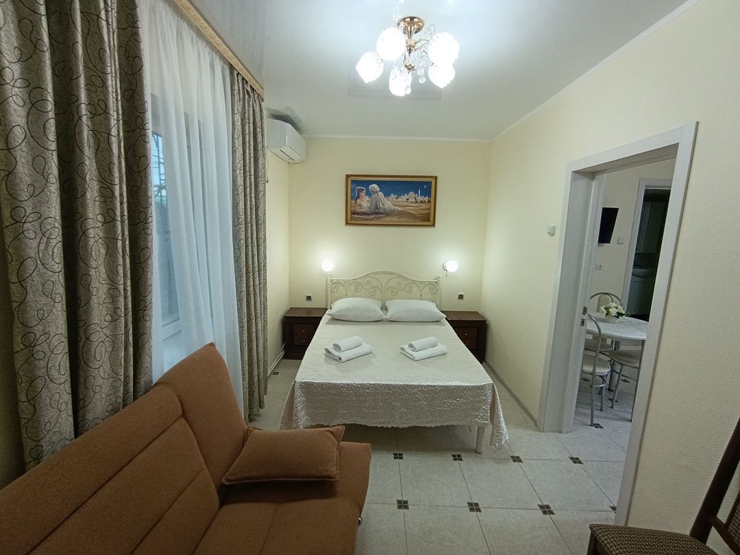 Семейный 5-местный 2-комнатный (1 этаж)