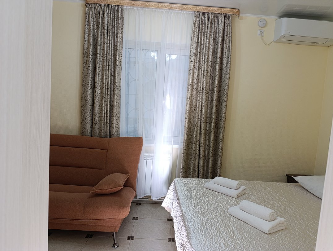 Семейный 5-местный 2-комнатный (1 этаж)