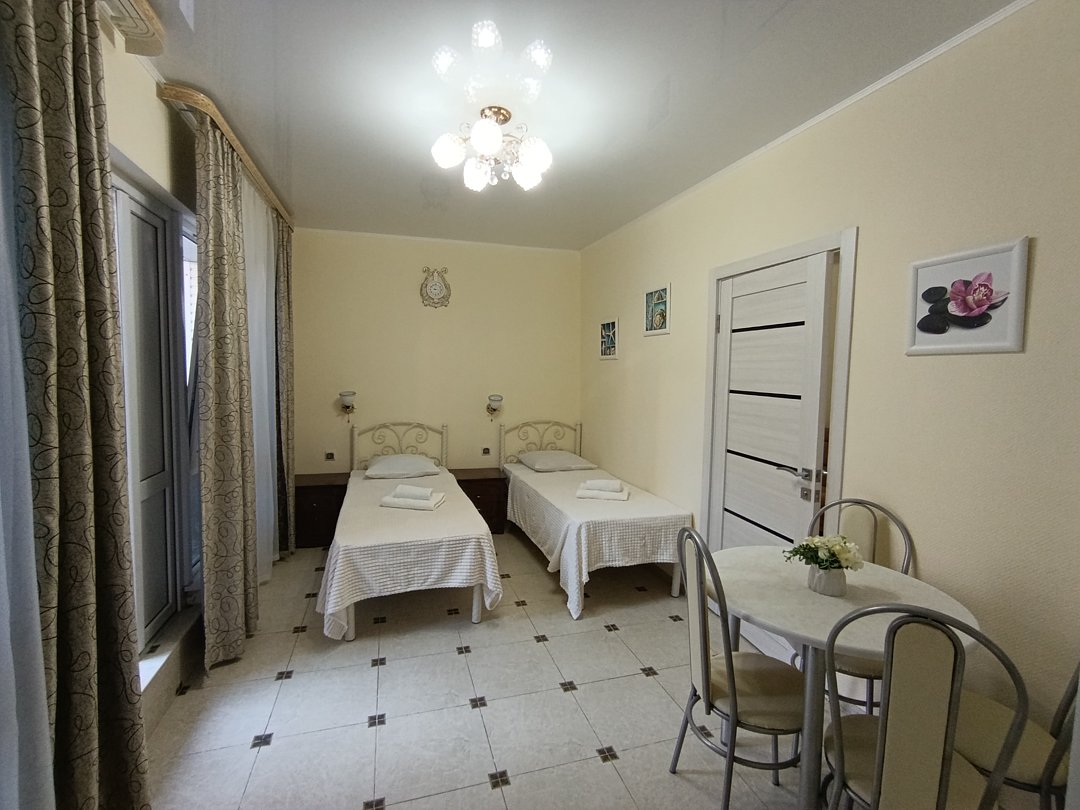 Семейный 5-местный 2-комнатный (1 этаж)