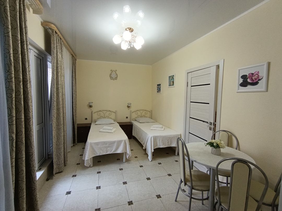 Семейный 5-местный 2-комнатный (1 этаж)