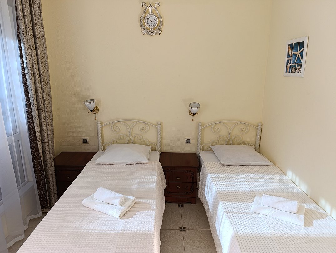 Семейный 5-местный 2-комнатный (1 этаж)