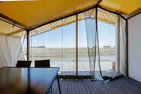 Берег Комфорт, Глэмпинг КаспияДОМ, Кировский