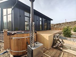 Шестиместный коттедж с балконом и с красивым видом из окна, База Отдыха Ski&Spa House Коробицыно, Светлое