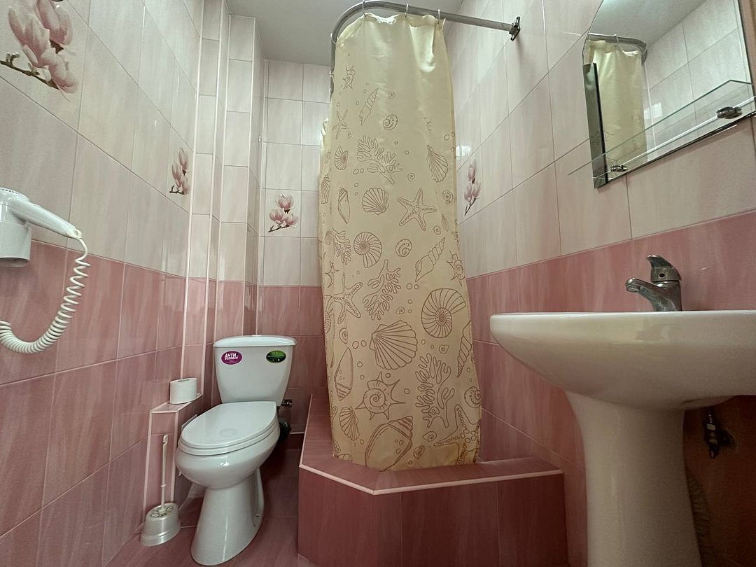 Апартаменты 4-местный (с собственным двориком)