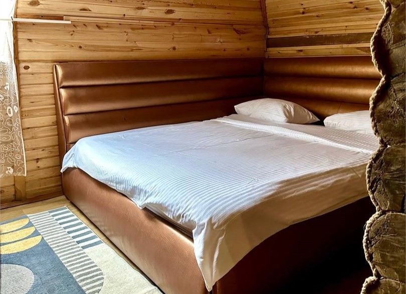 Дом 8-местный 4-комнатный 2-этажный (с баней)