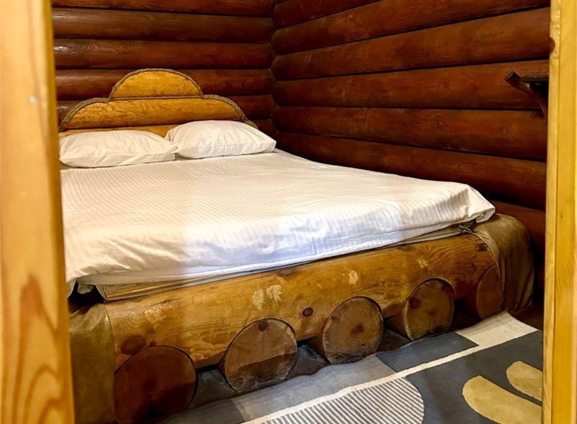 Дом 8-местный 4-комнатный 2-этажный (с баней)