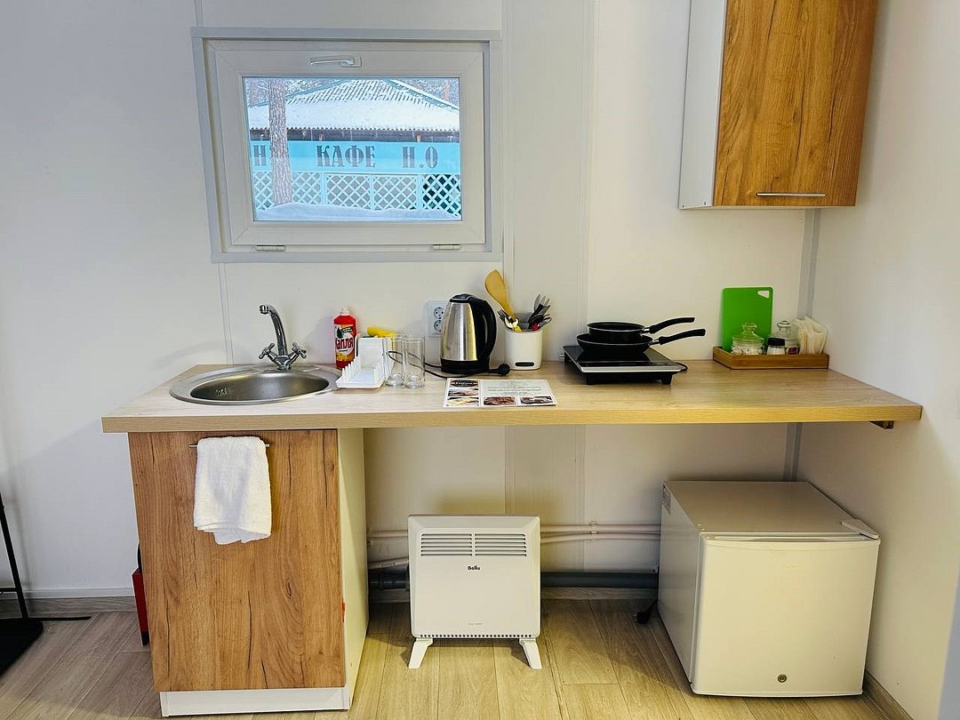 Домик 4-местный 2-комнатный №2 (вид на озеро)